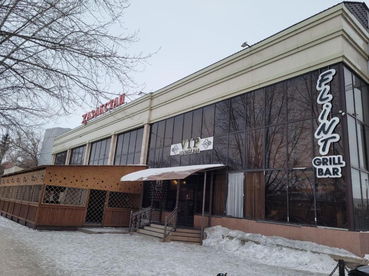 1 Комнатные Апартаменты На Садуакасова 24 Kokshetau Exterior foto