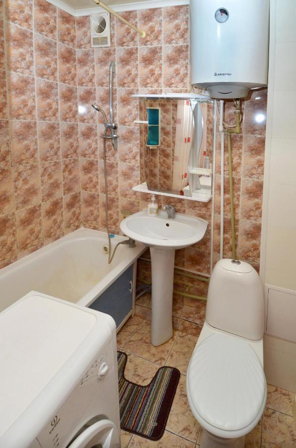 1 Комнатные Апартаменты На Садуакасова 24 Kokshetau Exterior foto